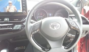 
									Toyota C-HR G full								