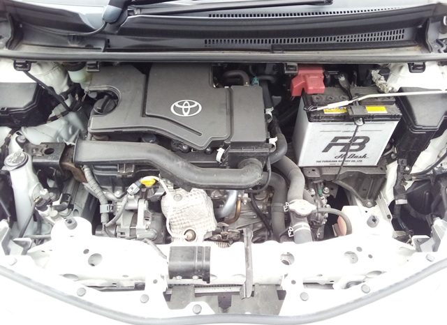 
								Toyota Vitz F full									