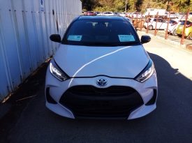 Toyota Yaris HYBRID G
