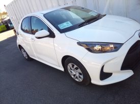 Toyota Yaris HYBRID X