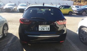 
									Honda Fit e:HEV LUXE full								