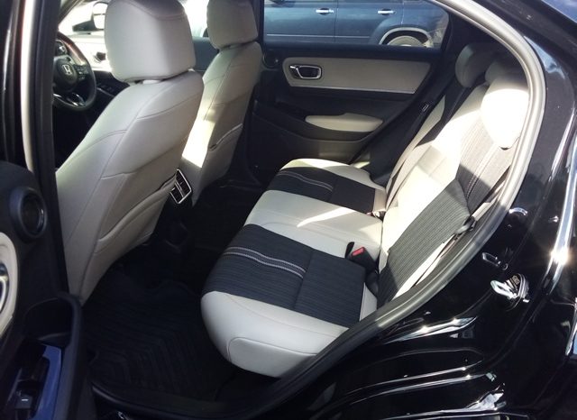 
								Honda Vezel e:HEV PLAY full									