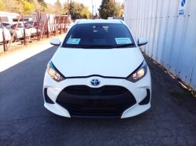 Toyota Yaris HYBRID X