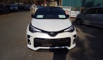 
									Toyota C-HR S GR SPORT full								
