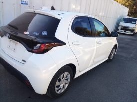 Toyota Yaris HYBRID X