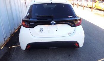 
									Toyota Yaris HYBRID X full								