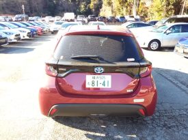 Toyota Yaris HYBRID G