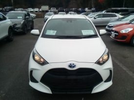 Toyota Yaris HYBRID X