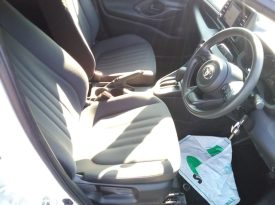 Toyota Yaris HV X