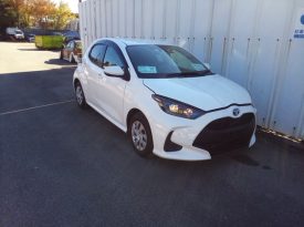Toyota Yaris HYBRID X