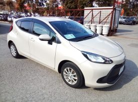 Toyota Aqua  X