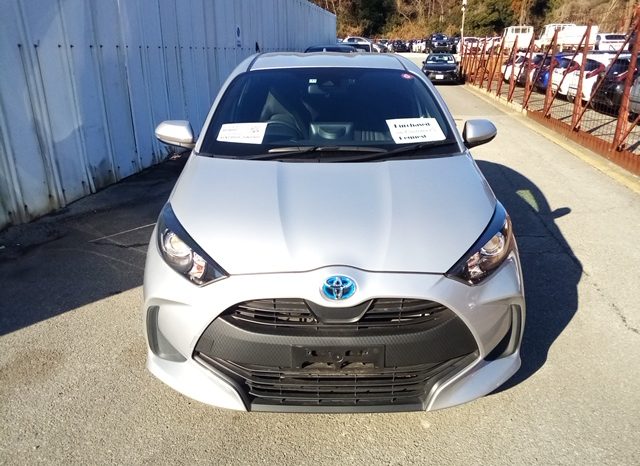 
								Toyota Yaris HYBRID X full									