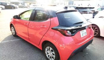 
									Toyota Yaris HYBRID G full								
