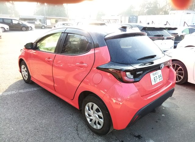 
								Toyota Yaris HYBRID G full									