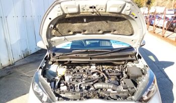 
									Toyota Yaris HYBRID X full								