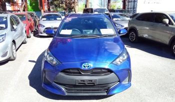 
									Toyota Yaris HYBRID X full								