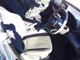 Toyota Yaris HYBRID X