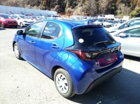 Toyota Yaris HYBRID X