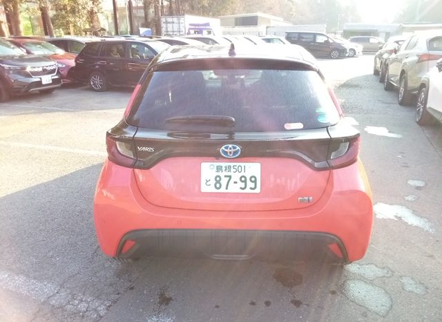 
								Toyota Yaris HYBRID G full									