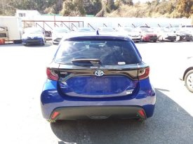Toyota Yaris HYBRID X