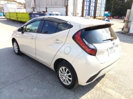 Toyota Aqua  X