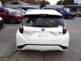 Toyota Aqua X
