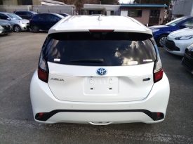 Toyota Aqua X