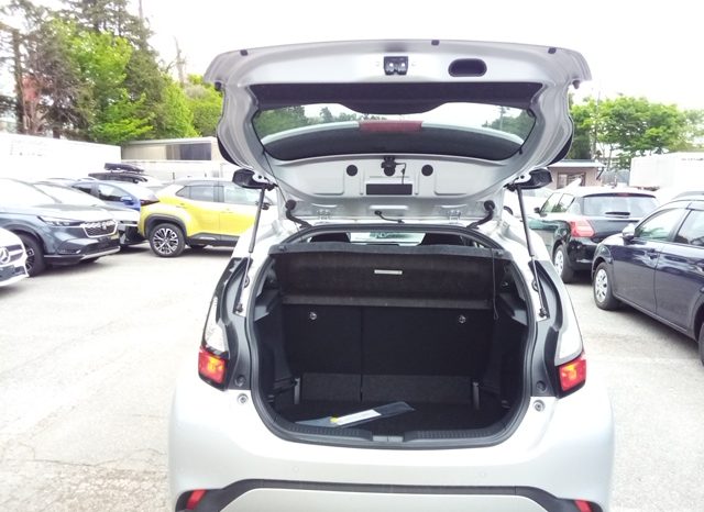 
								Toyota Aqua X full									