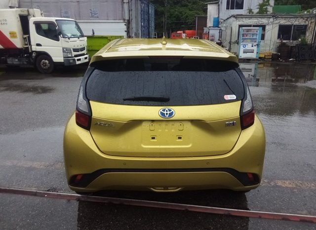 
								Toyota Aqua G full									