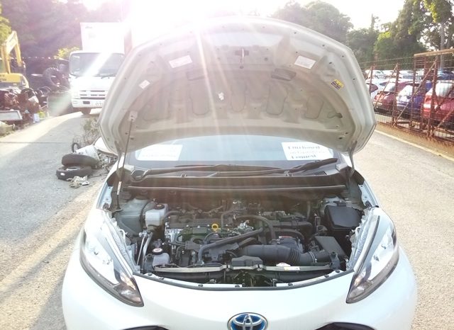 
								Toyota Aqua X full									