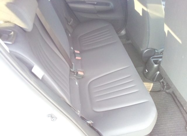
								Toyota Aqua X full									