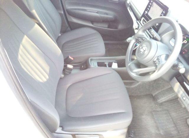 
								Toyota Aqua X full									