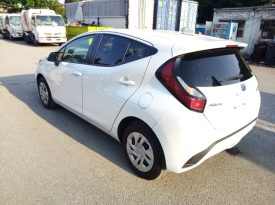 Toyota Aqua X