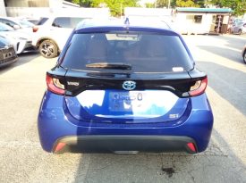 Toyota Yaris HYBRID G