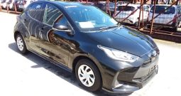 Toyota Yaris HYBRID G