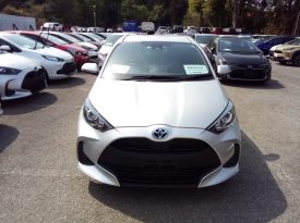 Toyota Yaris HYBRID X