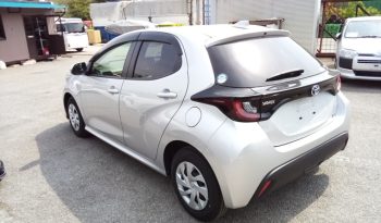 
									Toyota Yaris HYBRID X full								