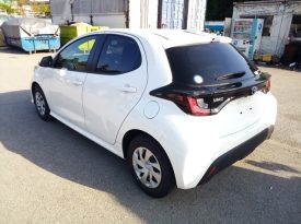 Toyota Yaris  HYBRID X