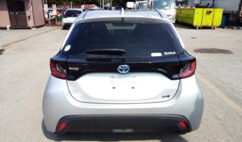 
									Toyota Yaris HYBRID X full								