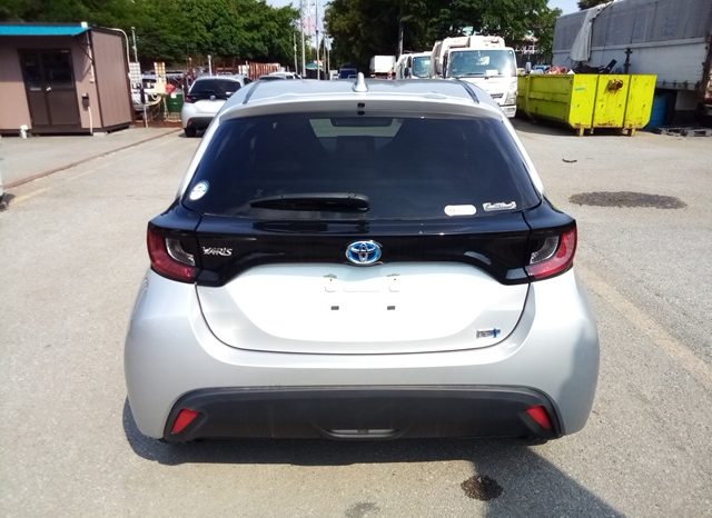 
								Toyota Yaris HYBRID X full									