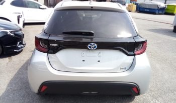
									Toyota Yaris HYBRID X full								