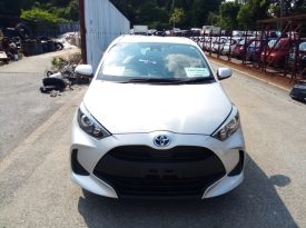 Toyota Yaris HYBRID X