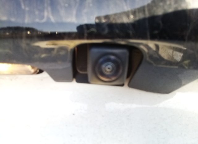 
								Toyota Yaris  HYBRID X full									