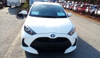 
									Toyota Yaris  HYBRID X full								