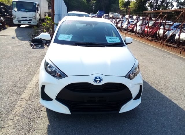 
								Toyota Yaris  HYBRID X full									