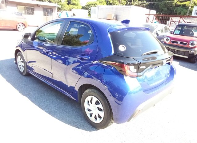 
								Toyota Yaris HYBRID X full									