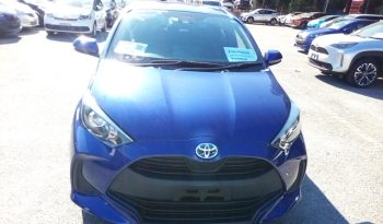 
									Toyota Yaris HYBRID X full								