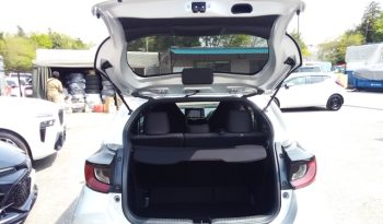 
									Toyota Yaris HYBRID X full								