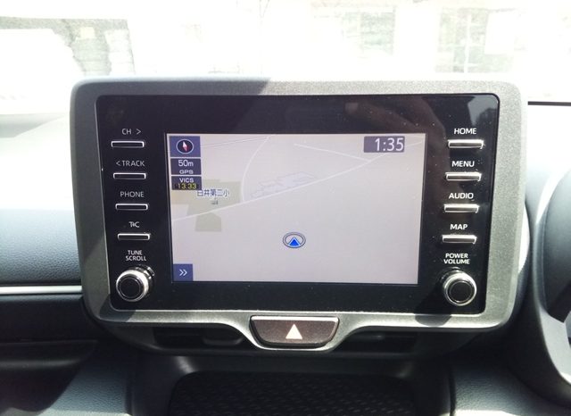 
								Toyota Yaris HYBRID X full									