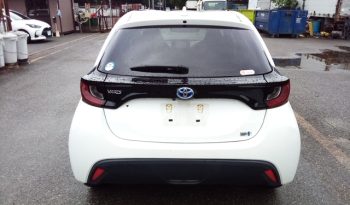 
									Toyota Yaris HYBRID X full								